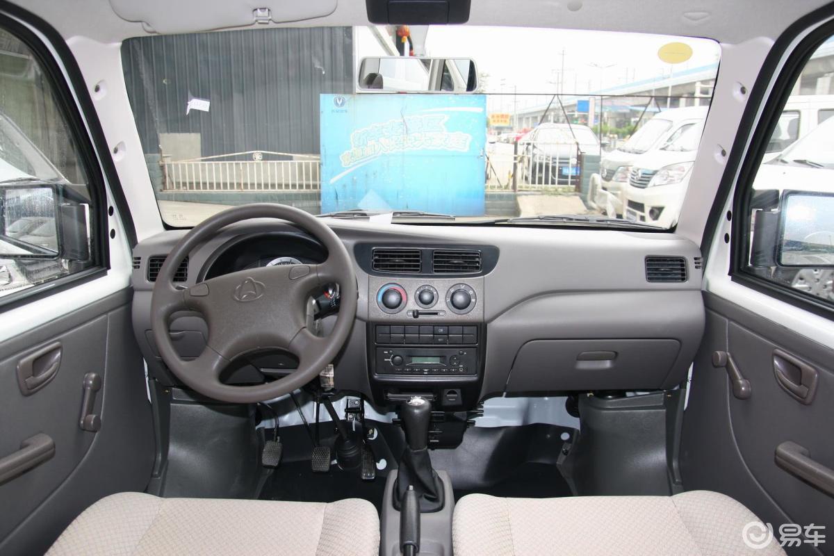 0l 手动 超值版内饰全景正拍汽车图片-汽车图片大全】-易车