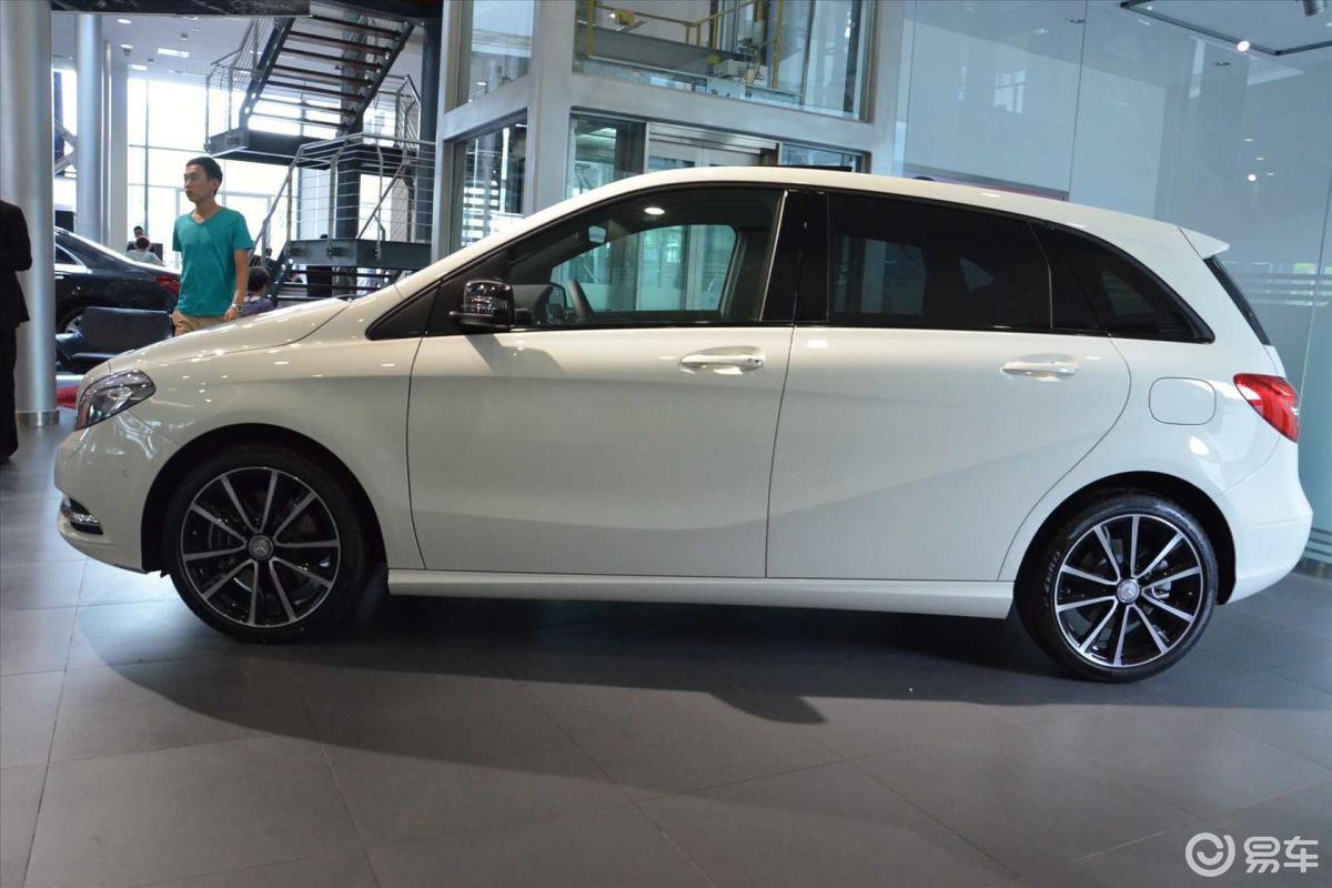 【奔驰b级2013款b260 2.