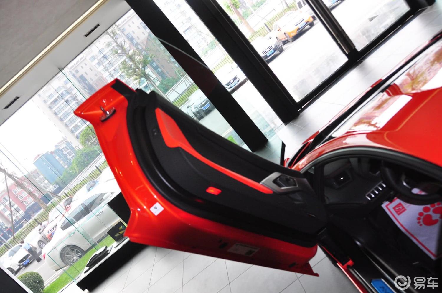 【兰博基尼aventador2011款lp700-4驾驶员侧车门内门板汽车图片-汽车