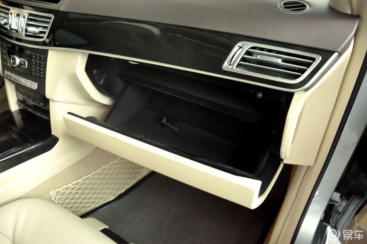 【奔驰e级2014款e300l 运动型手套箱汽车图片-汽车图片大全】-易车