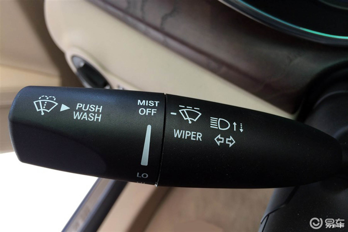 8t 标准型】玛莎拉蒂总裁_3.8t 标准型图片-网通社汽车