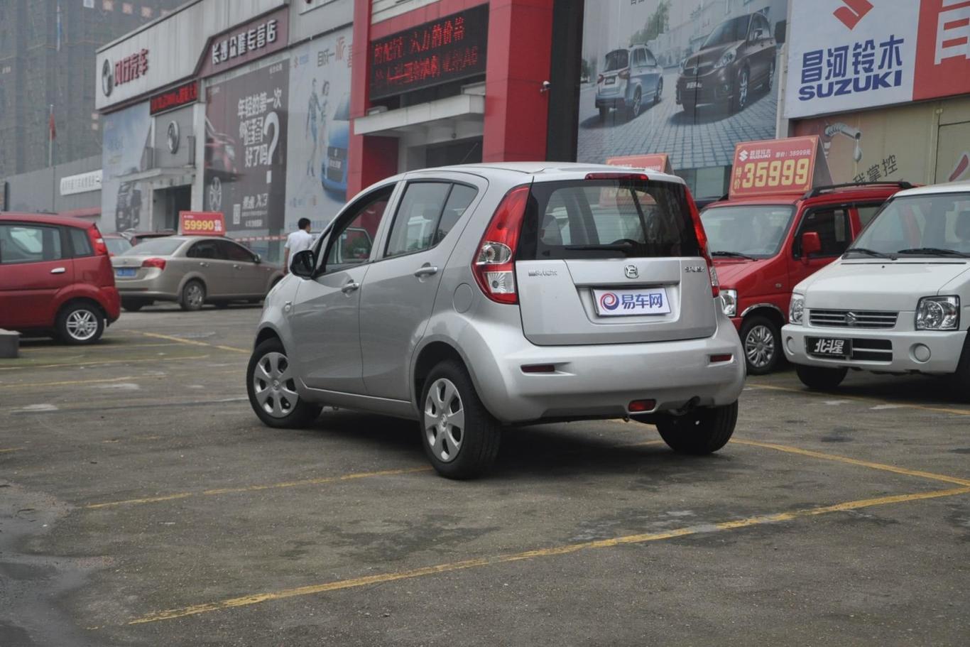 派喜1.4l vvt 手动 es精英型侧后45度车头向左水平