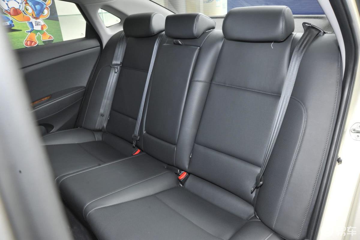 【名图2014款1.8l 自动 尊贵型后排座椅汽车图片-汽车图片大全】-易车