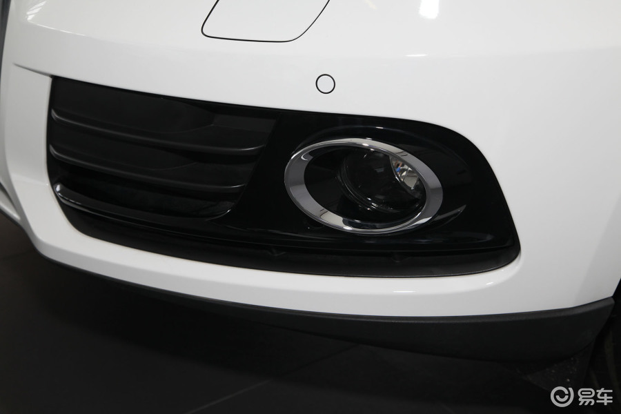 【奥迪q52013款40tfsi 技术型雾灯汽车图片-汽车图片大全】-易车网