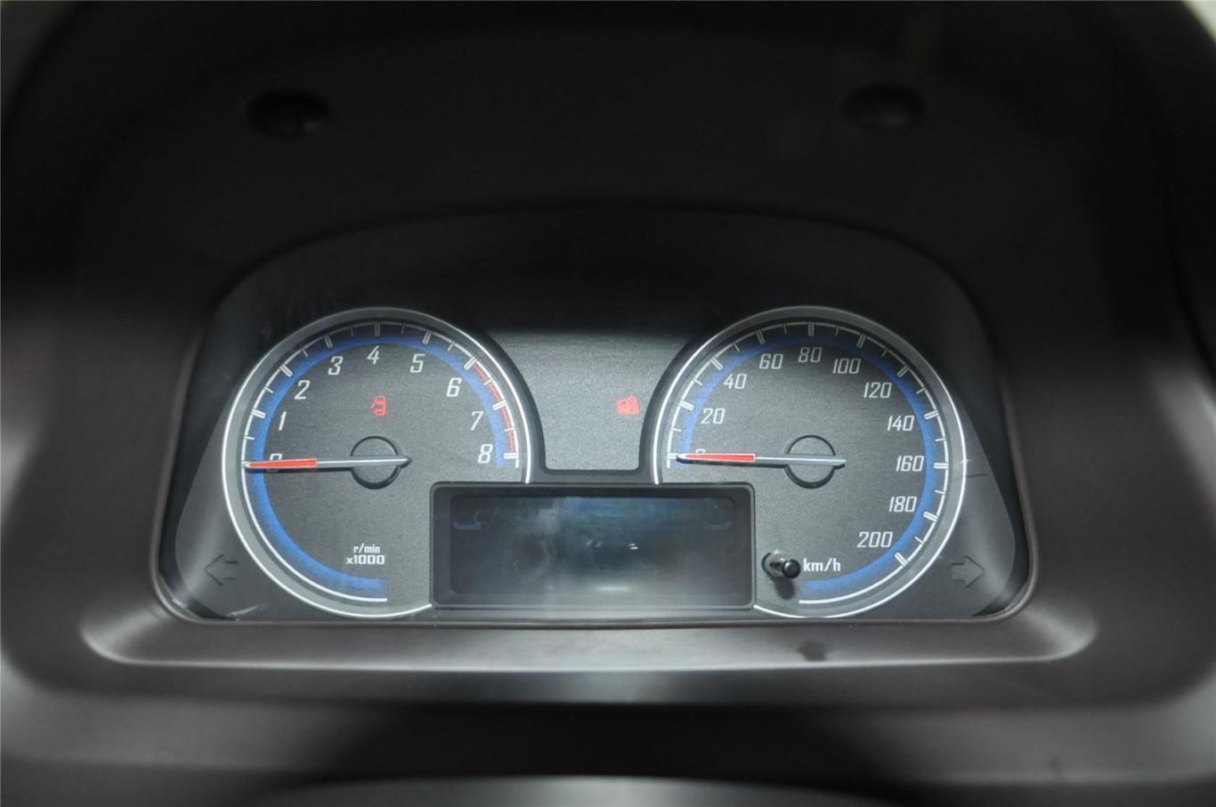 【宝骏7301.5l 手动 舒适型 7座仪表盘图片-汽车图片大全】-易车