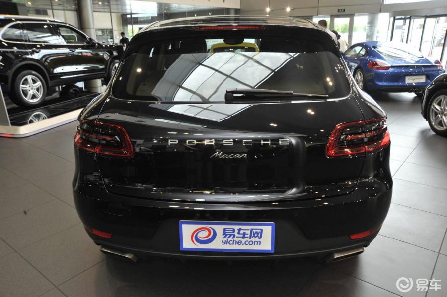 保时捷macan 正车尾图