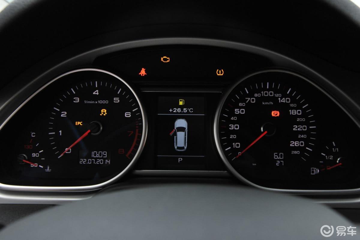 【奥迪q72014款35 tfsi quattro 运动型仪表盘背光显示汽车图片-汽车