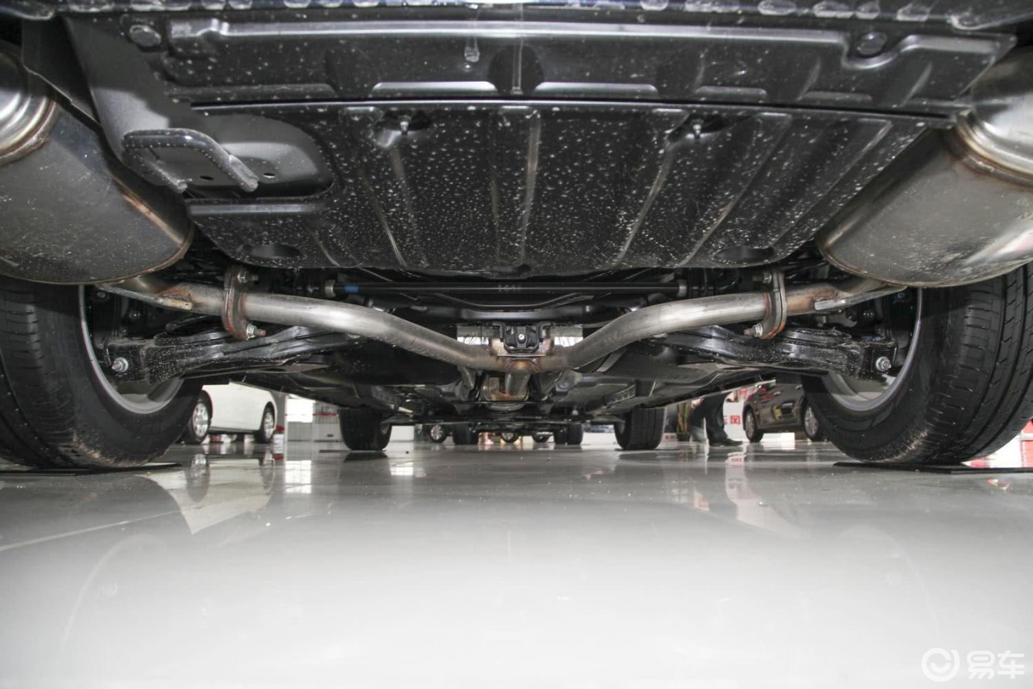 【天籁2013款2.0xl 舒适版后悬挂汽车图片-汽车图片大全】-易车