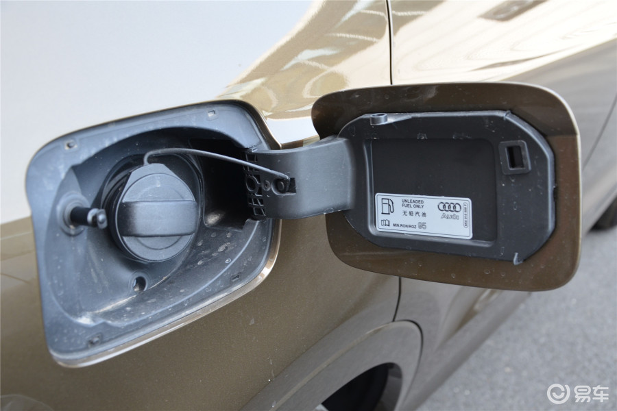 【奥迪q32015款35 tfsi 舒适型油箱盖汽车图片-汽车图片大全】-易车网