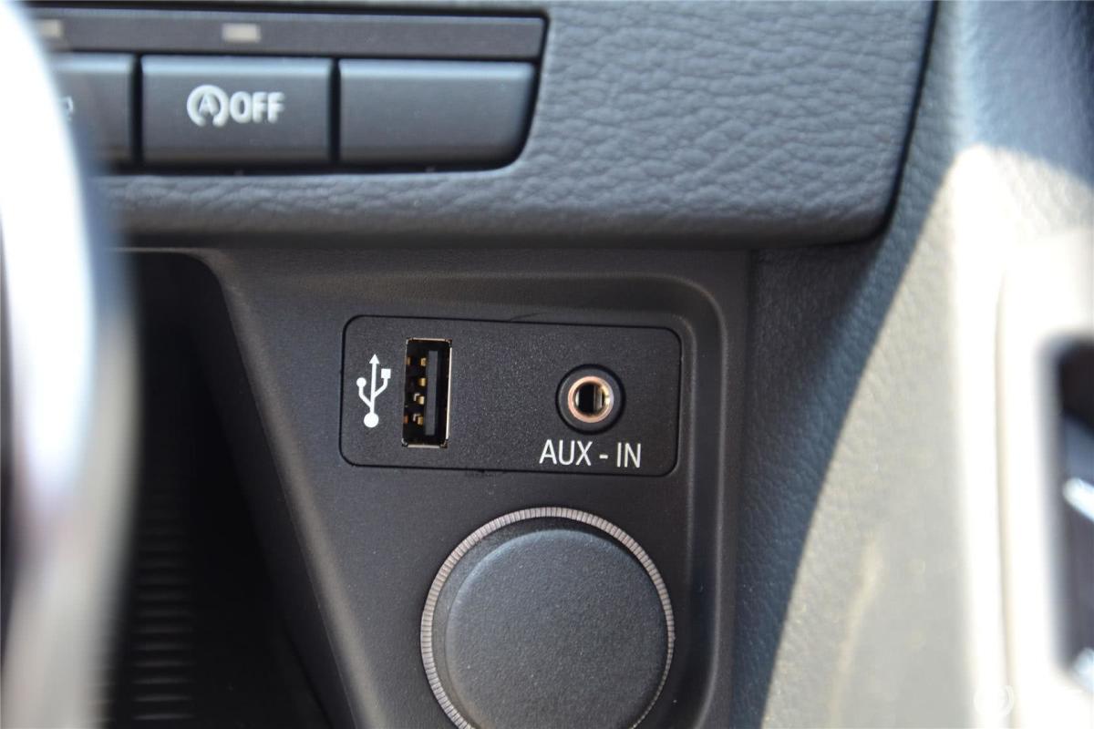 【宝马x12014款xdrive28i x设计套装usb接口汽车图片-汽车图片大全】