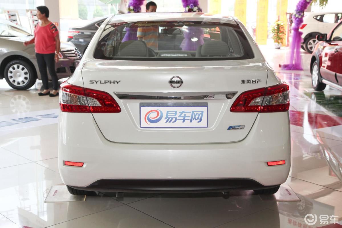 6l 自动 xe 舒适版正后水平汽车图片-汽车图片大全】-易车