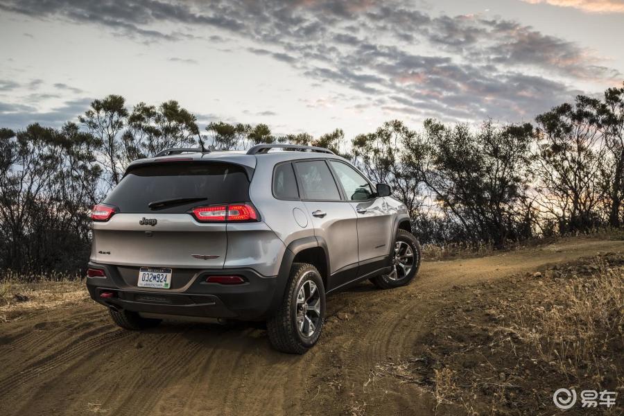 jeep自由光(进口) 2015款cherokee自由光图