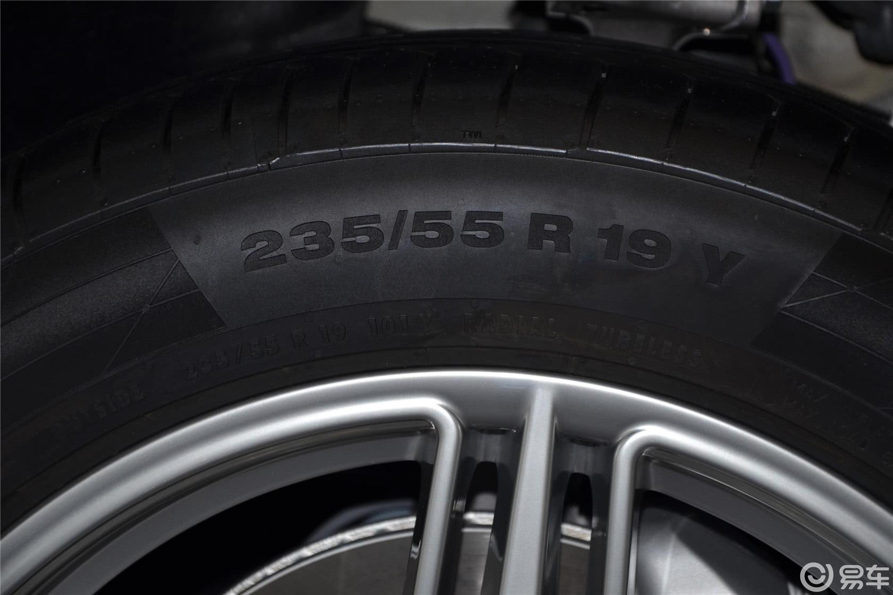 【macan2014款macan s轮胎规格汽车图片-汽车图片大全】-易车