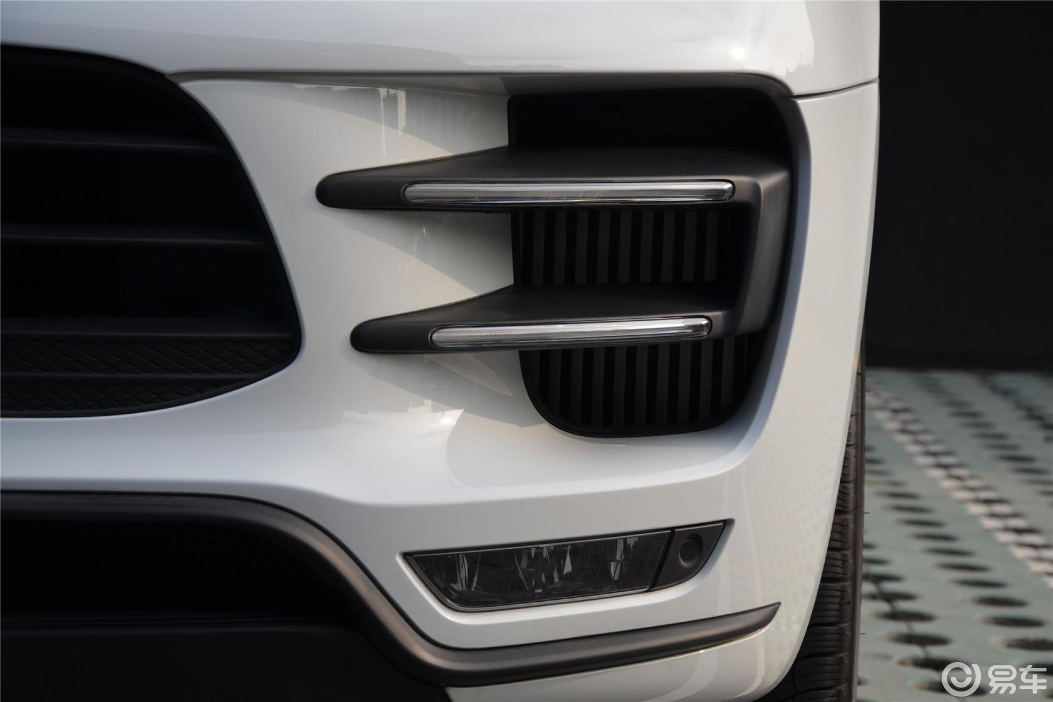 【macan2014款macan turbo雾灯汽车图片-汽车图片大全】-易车