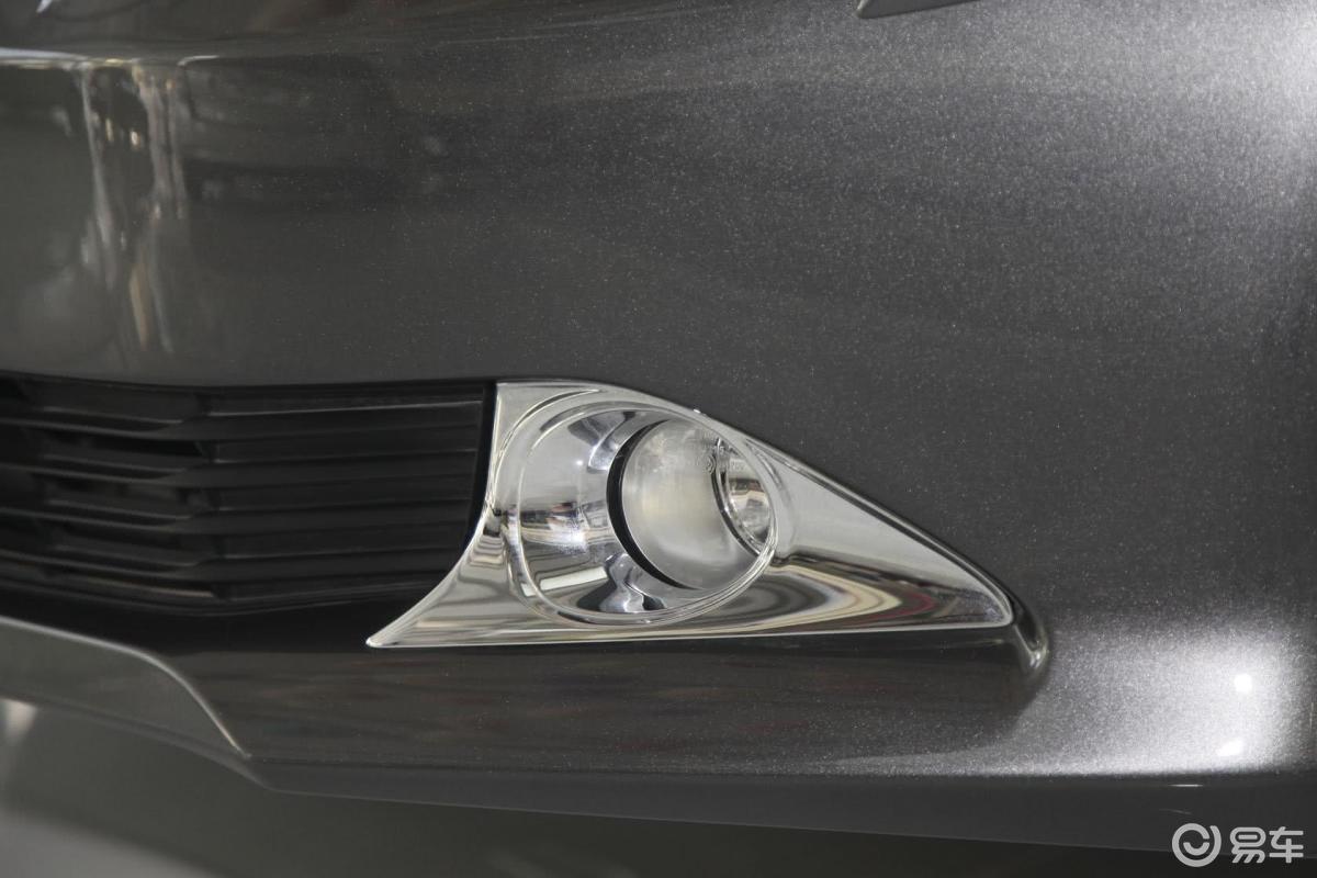 【凯美瑞2012款2.5g 豪华版雾灯汽车图片-汽车图片大全】-易车
