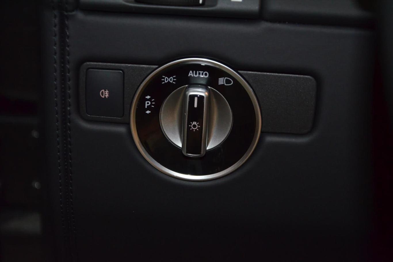 奔驰g级 amgg 65 amg大灯开关