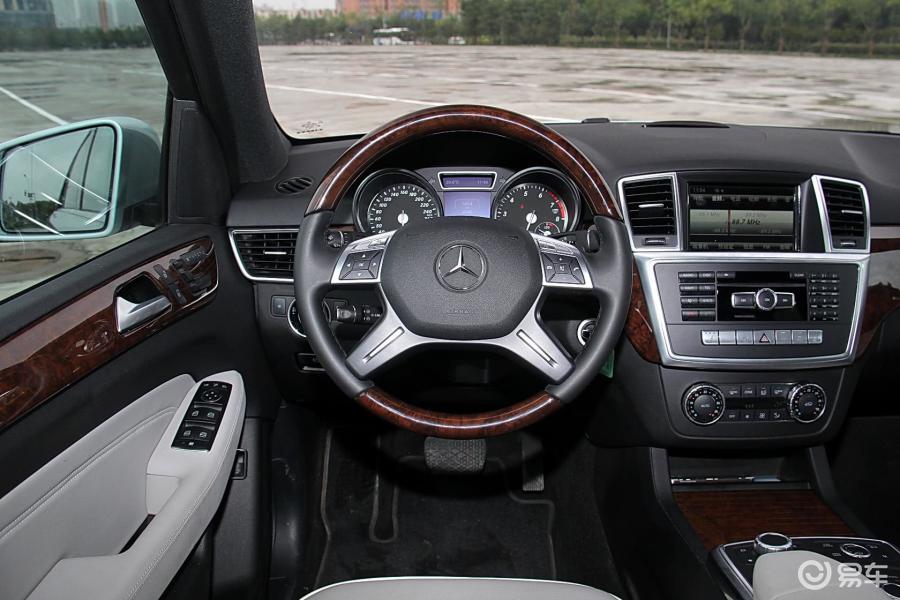 【奔驰m级2014款ml400 4matic 豪华型中控台驾驶员方向汽车图片-汽车