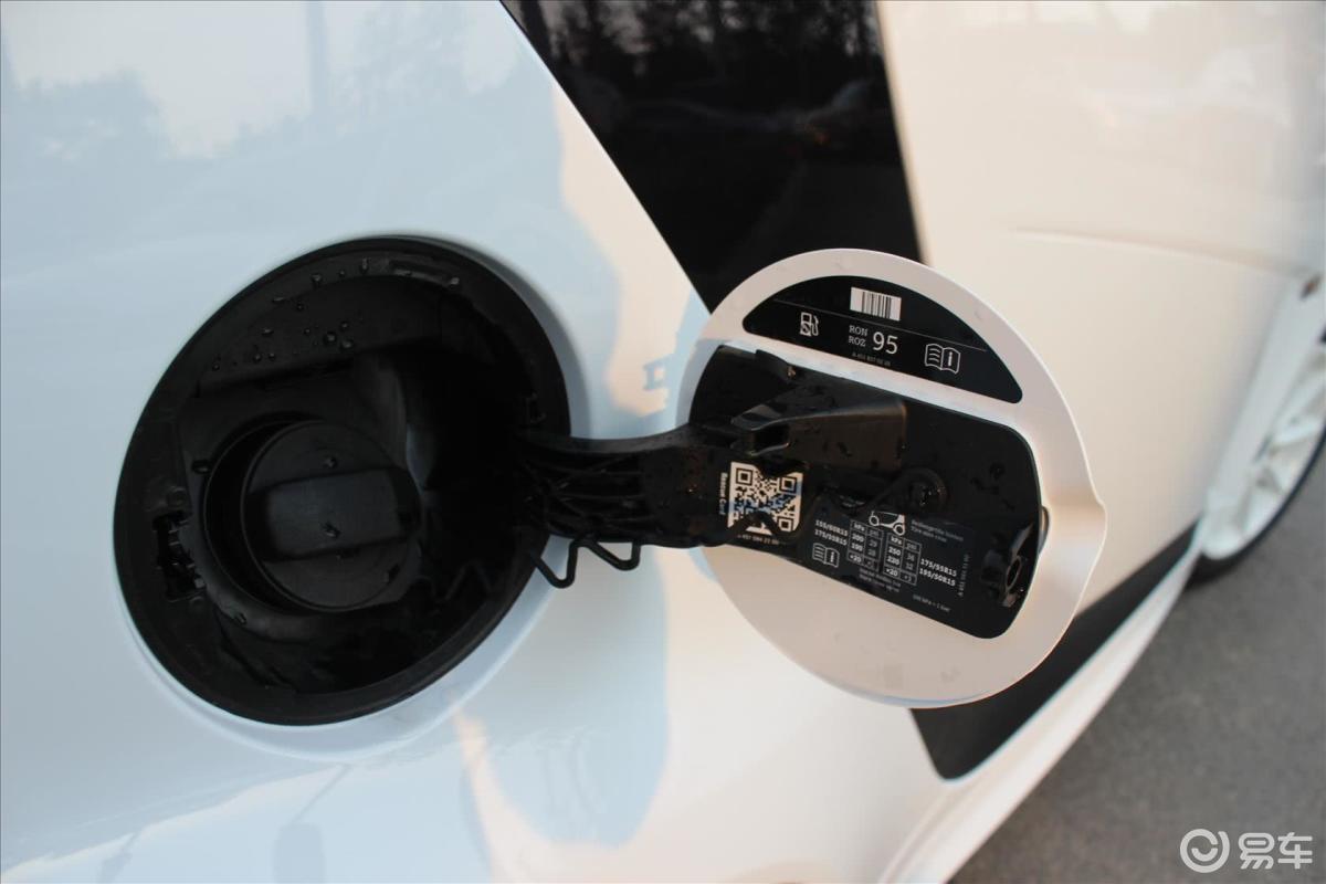 【smart fortwo2014款紫夜特别版油箱盖汽车图片-汽车图片大全】-易车