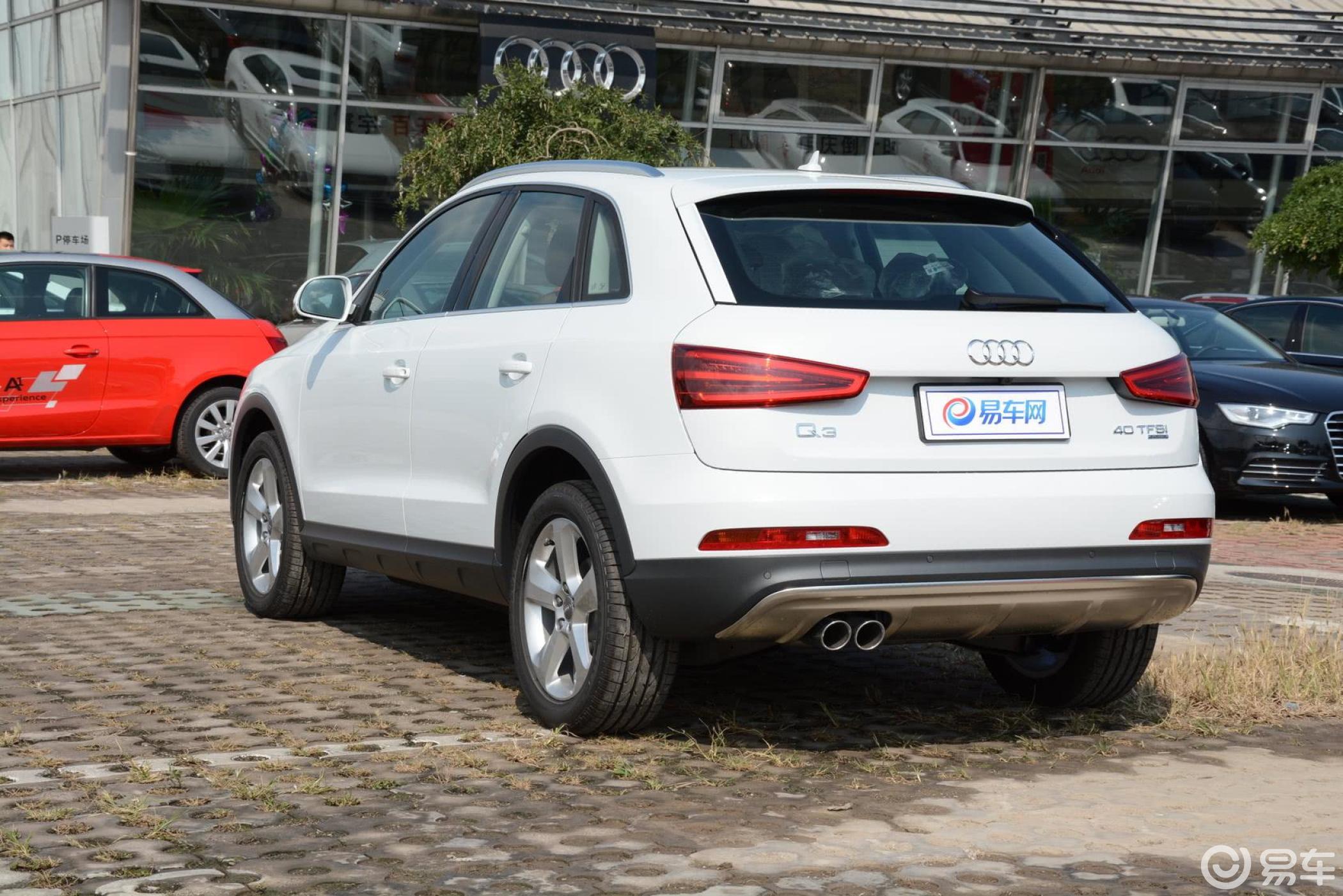 【奥迪q32015款40 tfsi quattro 越野型侧后45度车头向左水平汽车图片