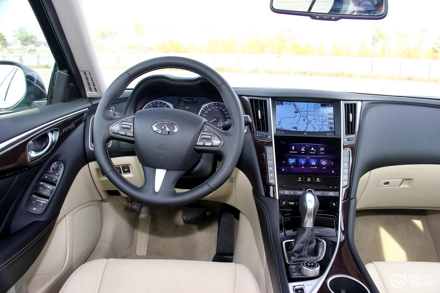 【英菲尼迪q50l2015款2.