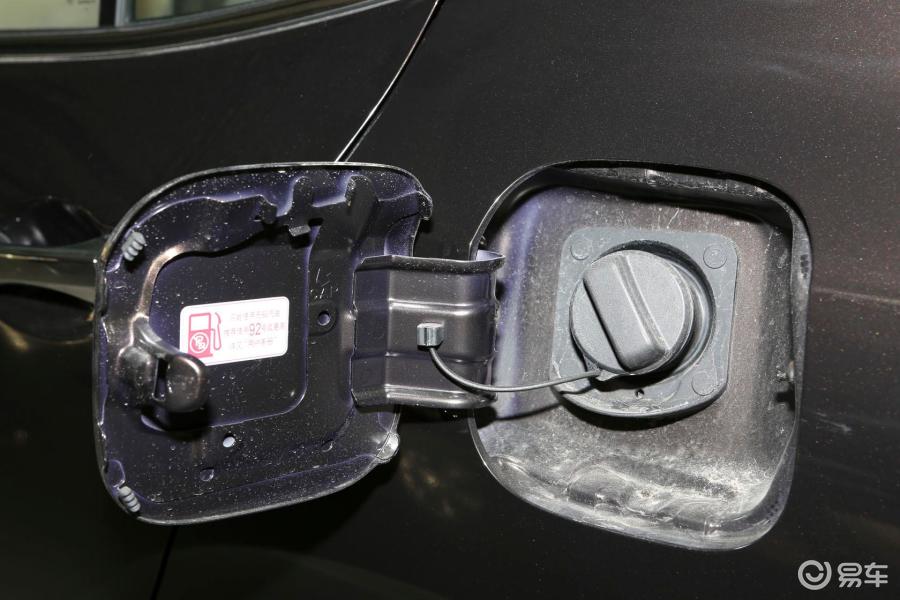 8l 自动 豪华版油箱盖汽车图片-汽车图片大全】-易车网