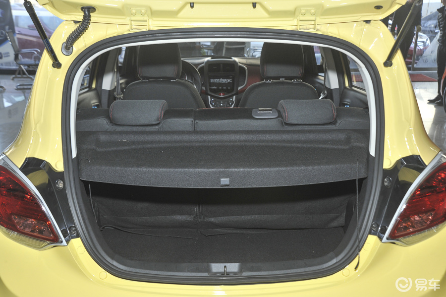 【奔奔2014款1.4l 手动 尊贵版空间汽车图片-汽车图片大全】-易车网