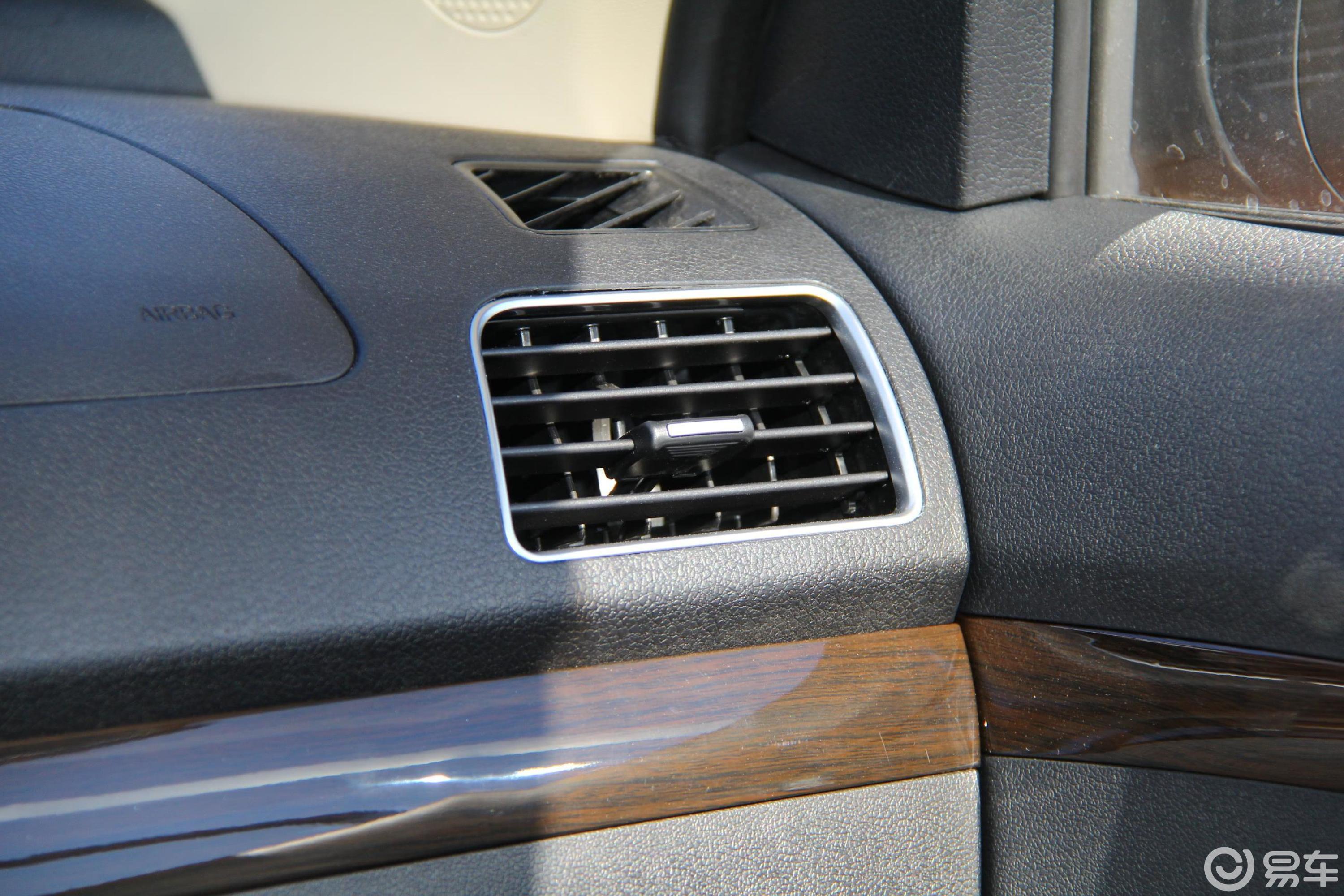 5l 手动 豪华版 5座前出风口汽车图片-汽车图片大全】-易车