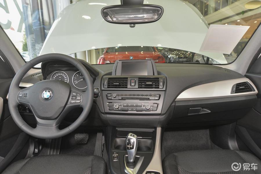 【宝马1系2013款改款 116i 领先型完整内饰(中间位置)汽车图片-汽车