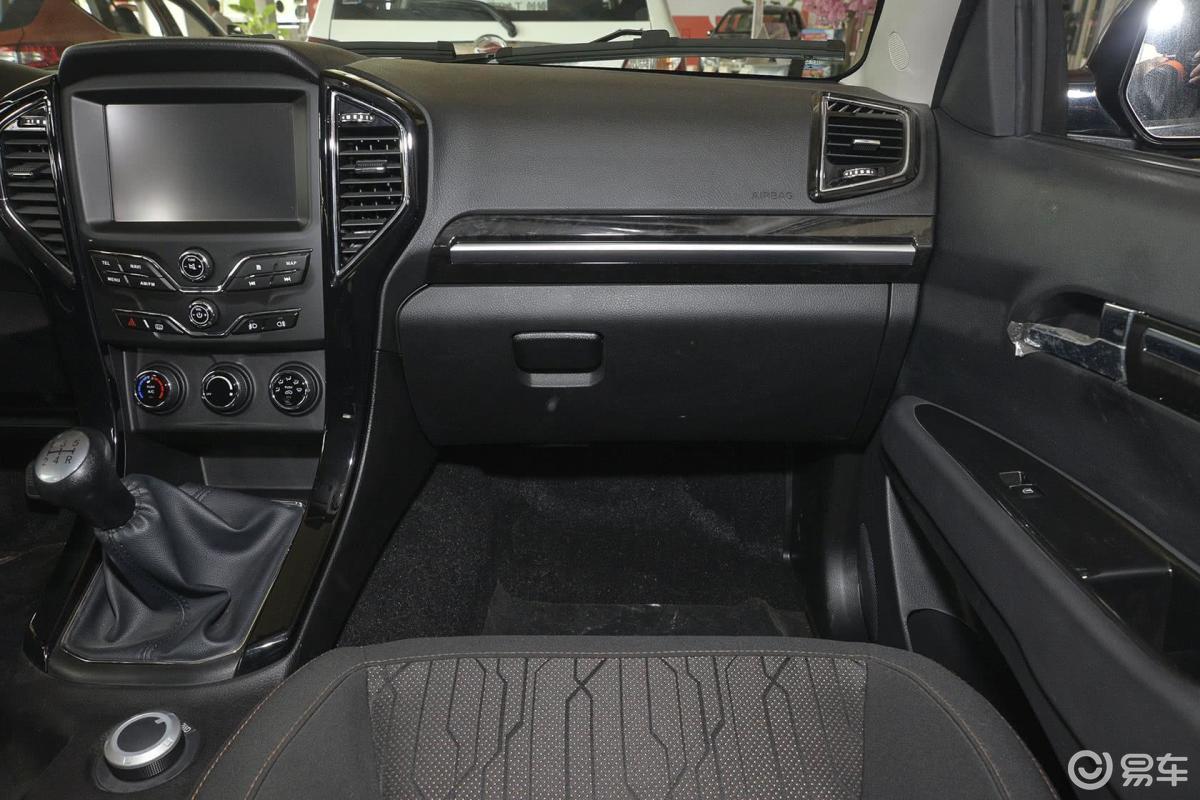 【陆风x82015款探索版 2.