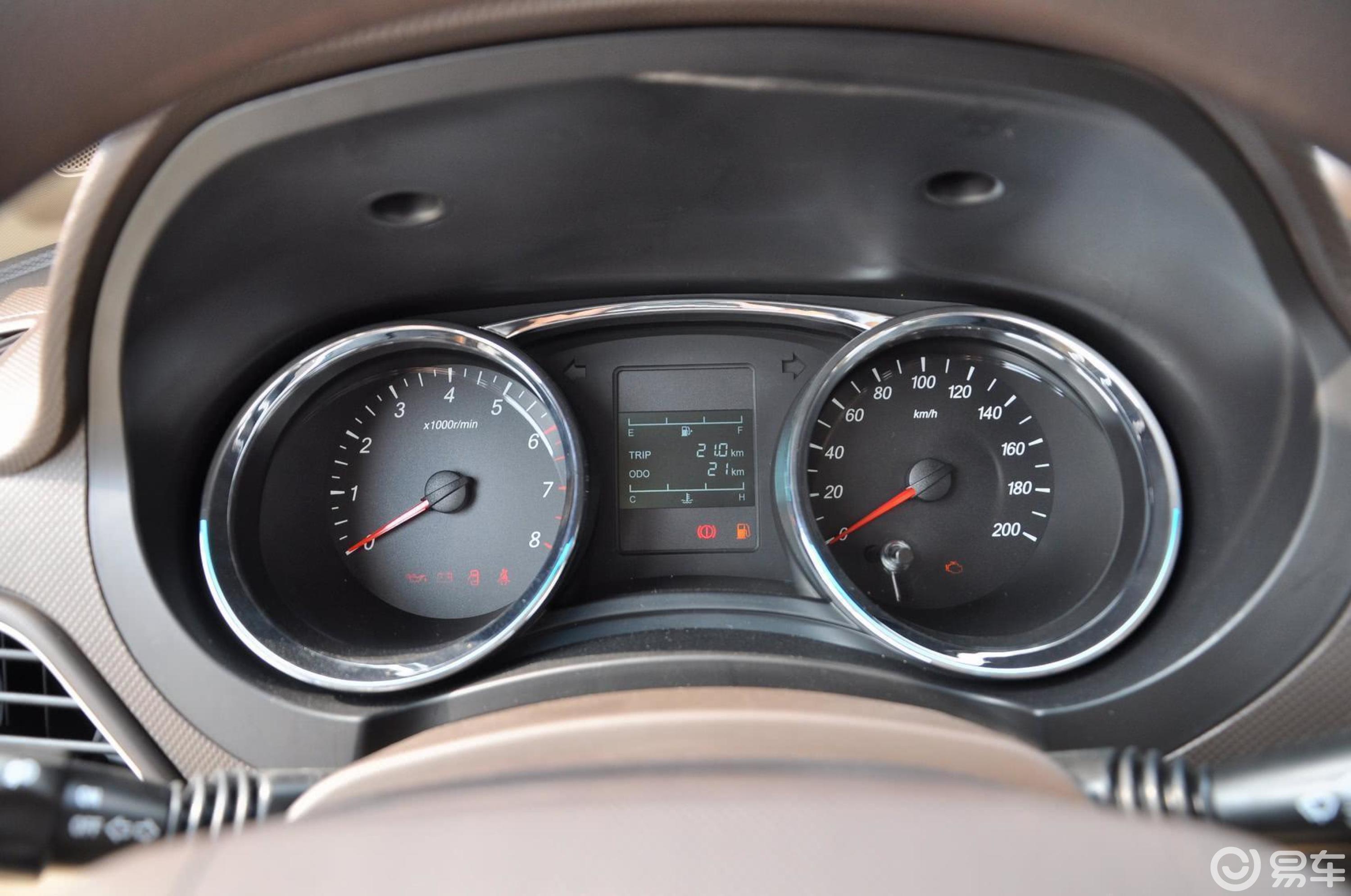 5l 手动 标准版仪表盘汽车图片-汽车图片大全】-易车