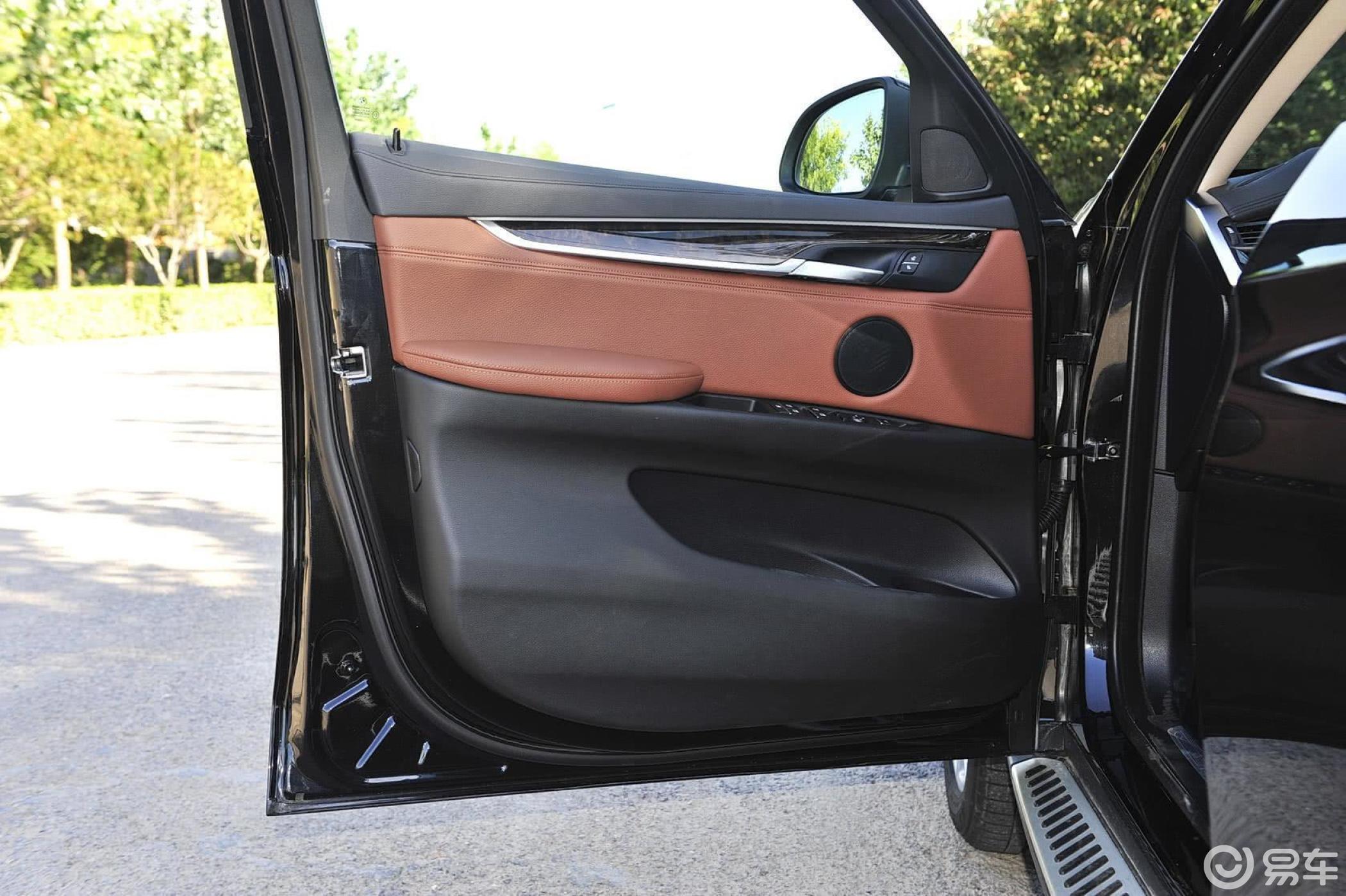 【宝马x62015款xdrive28i驾驶员侧车门内门板汽车图片-汽车图片大全】