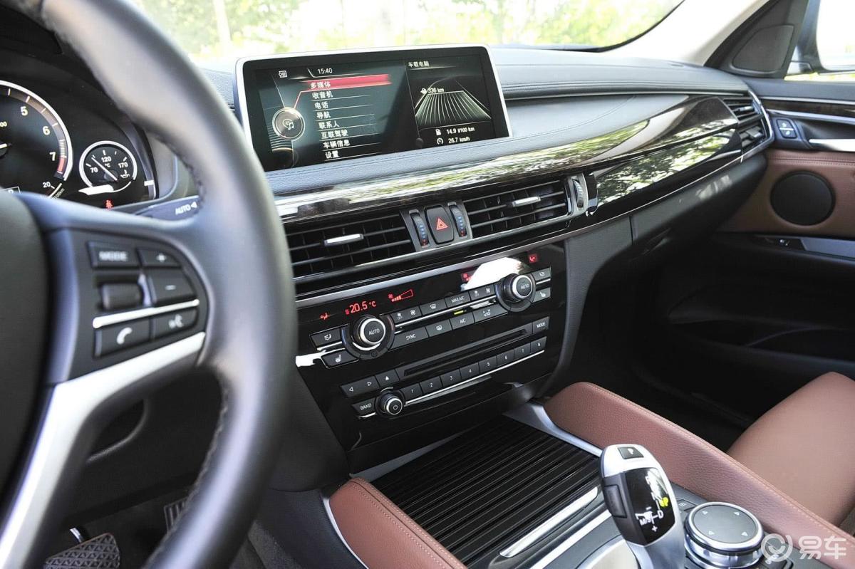 【宝马x62015款xdrive28i中控台驾驶员方向汽车图片-汽车图片大全】