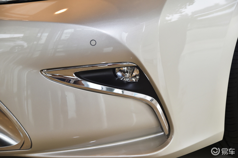 雷克萨斯es 雾灯图