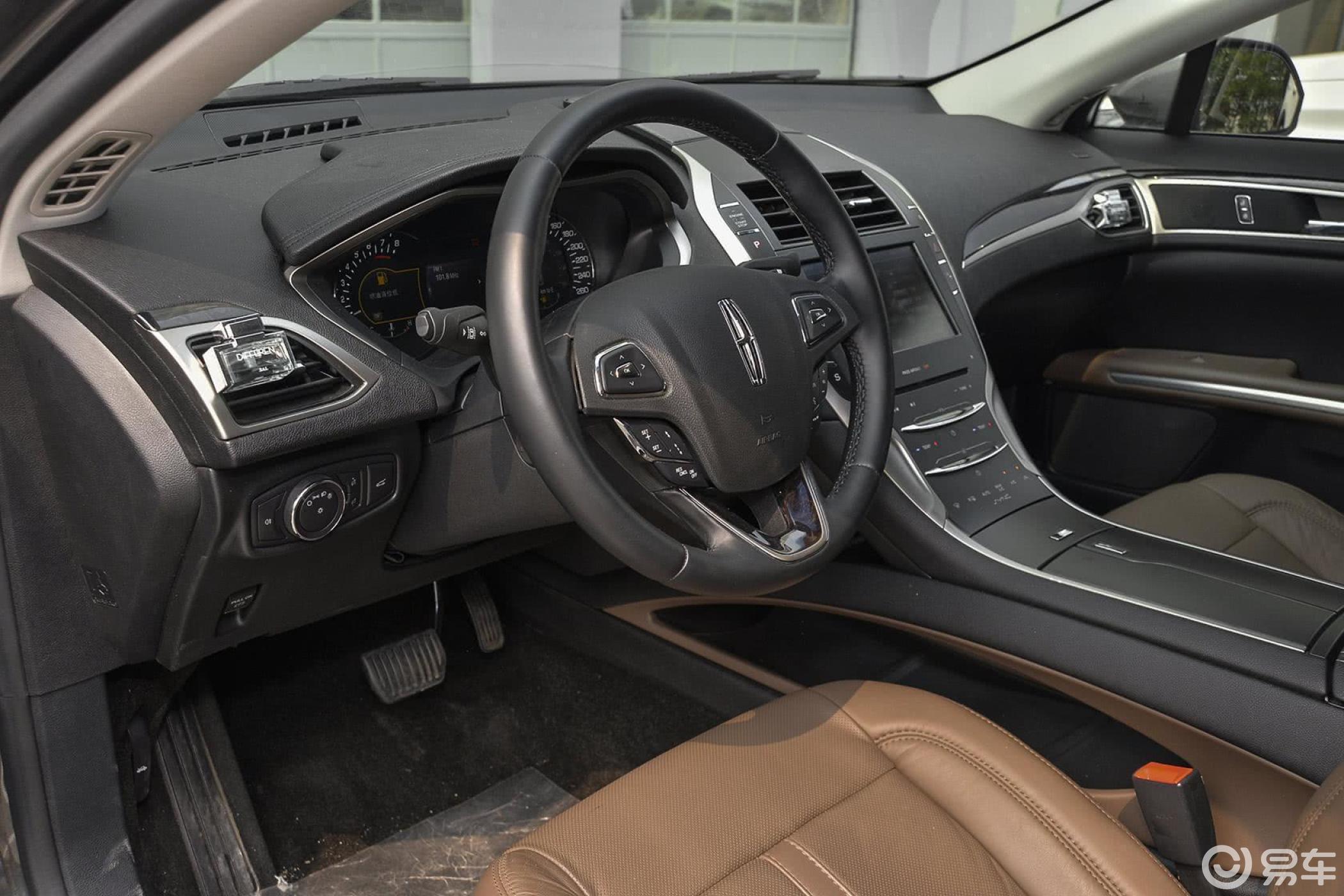 0t 尊耀版中控台驾驶员方向汽车图片-汽车图片大全】-易车