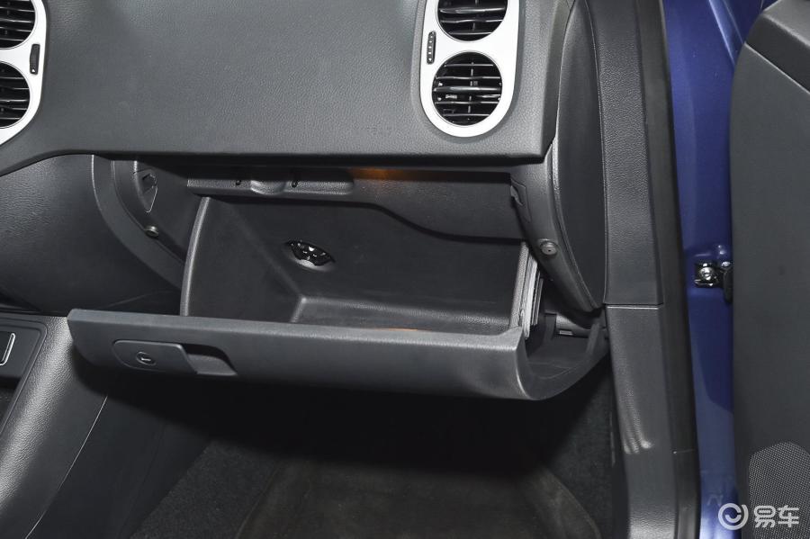 大众途观 手套箱图