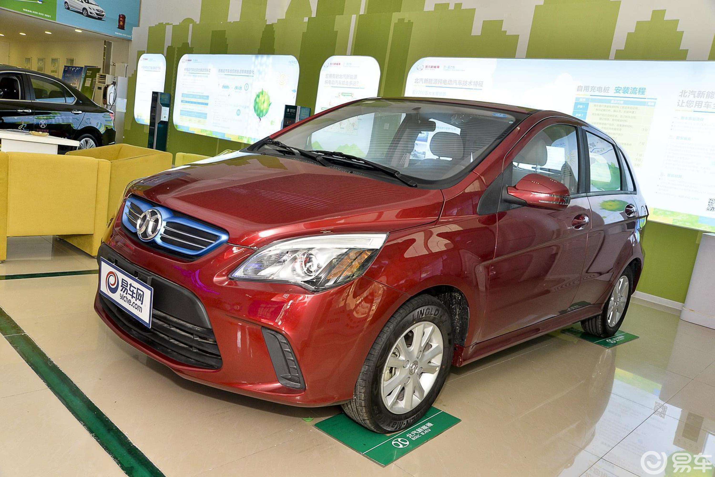 【北汽新能源ev2015款ev160 轻快版侧前45度车头向左水平汽车图片