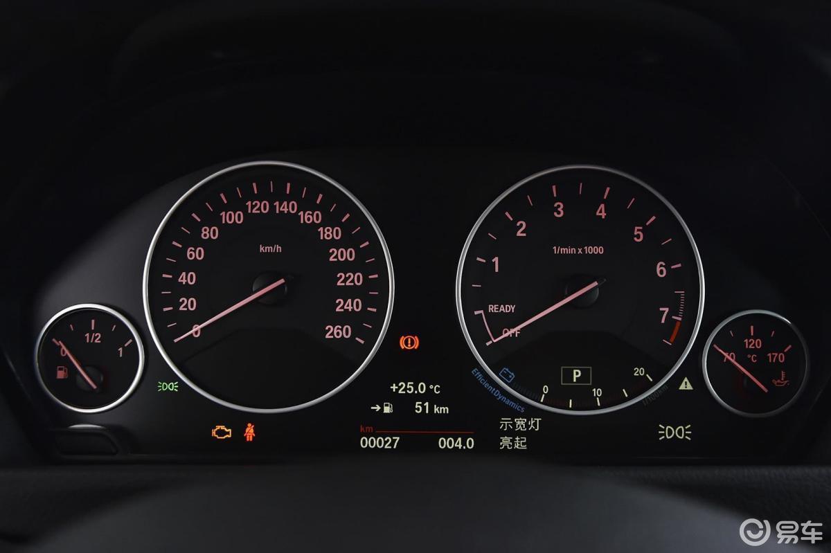 【宝马3系gt2015款320i 设计套装型仪表盘背光显示汽车图片