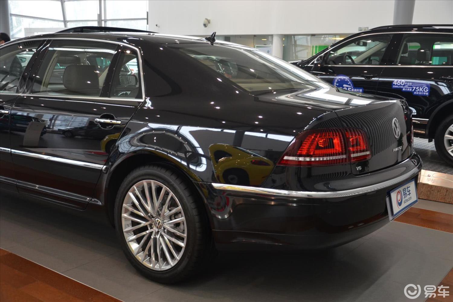 【辉腾2015款3.0l 专享版车尾局部汽车图片-汽车图片大全】-易车