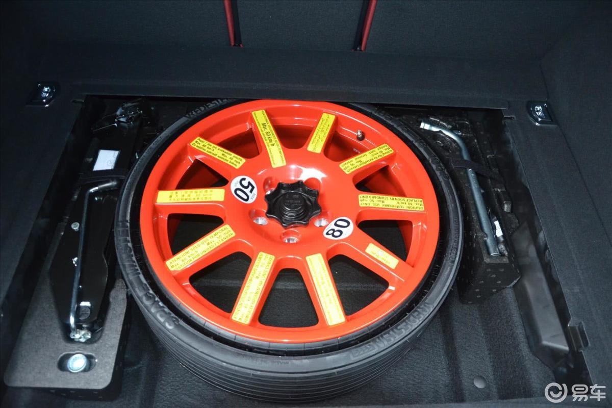 保时捷  macan  2016款  2022款  2020款  2018款  2017款  2016款