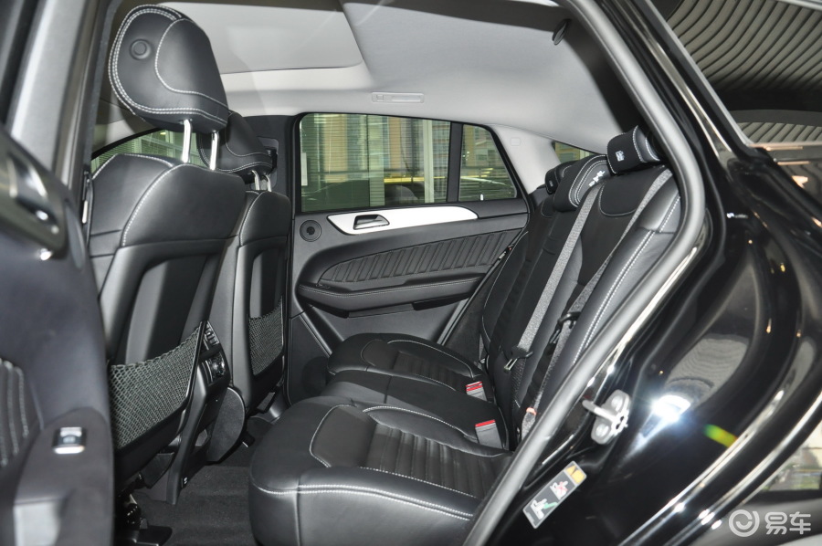 【奔驰gle级2015款gle 450 amg 4matic 运动suv后排空间汽车图片-汽车