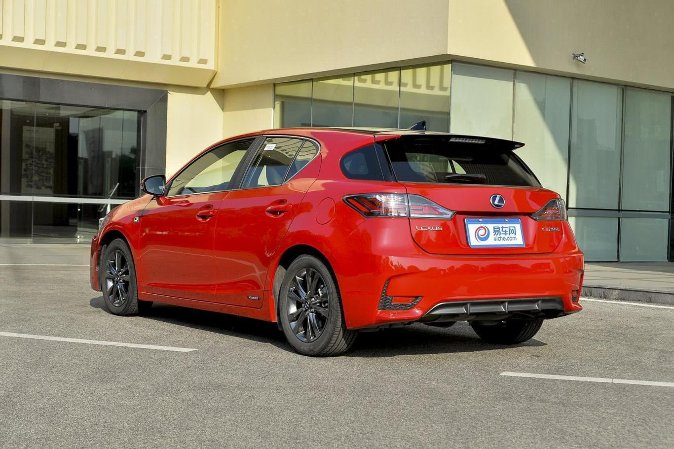 【雷克萨斯CT200h 1.8L 自动 F SPORT版（双色）侧后45度车头向左水平图片-汽车图片大全】-易车