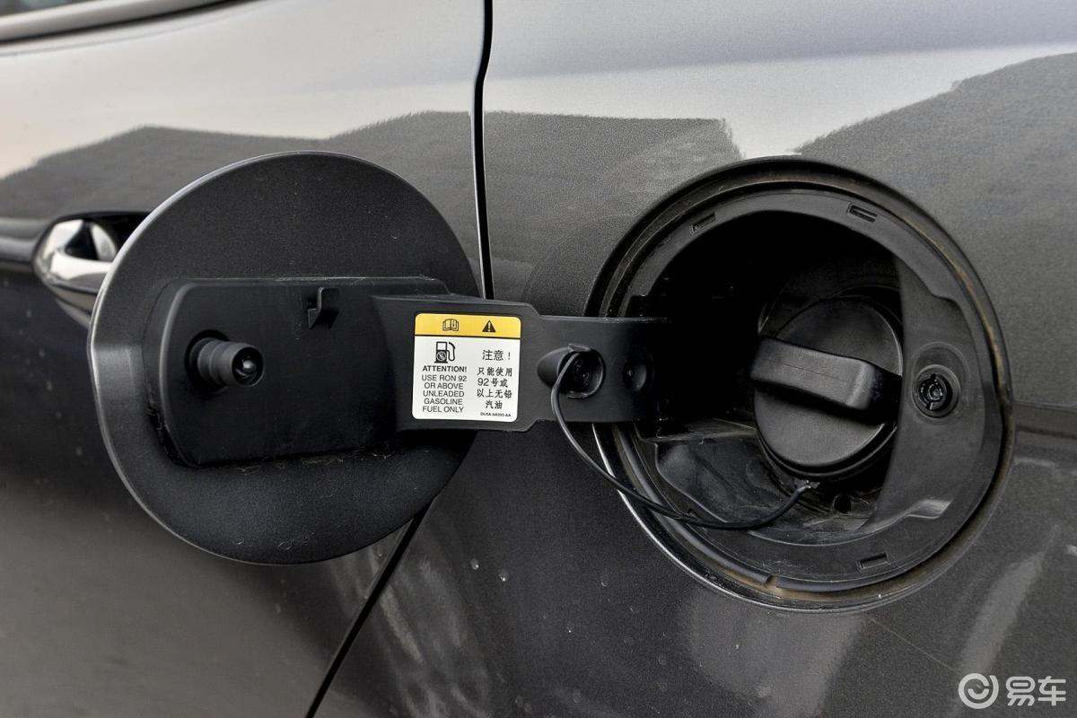 【福睿斯2015款1.5l 自动舒适型油箱盖汽车图片-汽车图片大全】-易车