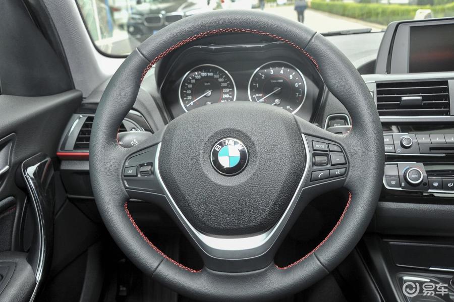 【宝马1系2015款120i 运动设计套装方向盘汽车图片-汽车图片大全】