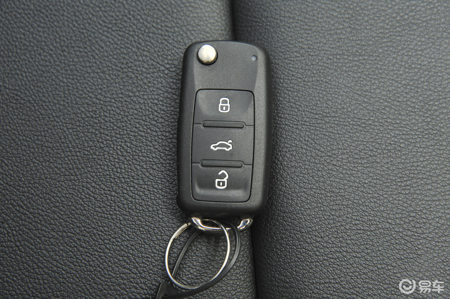 一汽-大众  速腾 2015款  2017款  2016款  2015款  2014款  2013款