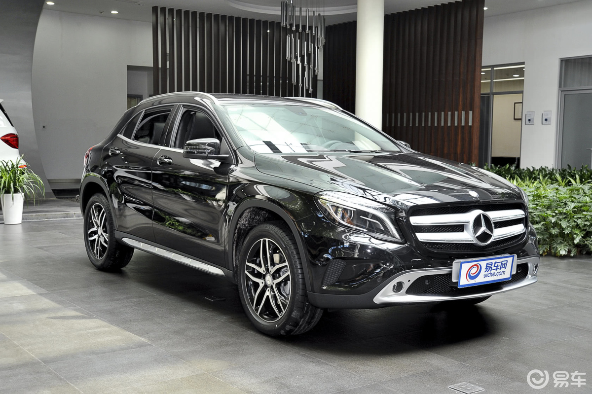 【奔驰gla2015款200 时尚型侧前45度车头向右水平汽车图片-汽车图片