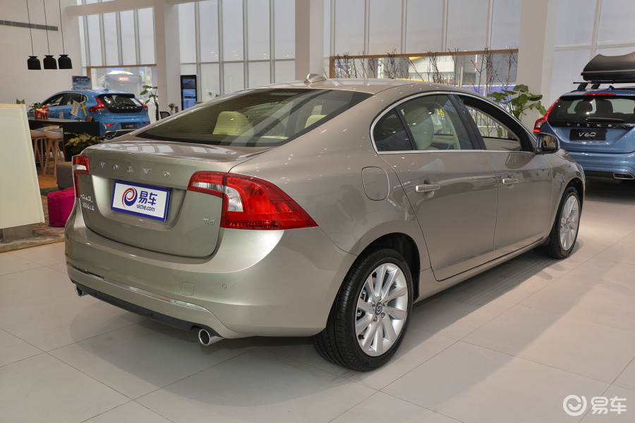 【沃尔沃亚太s60l2016款2.