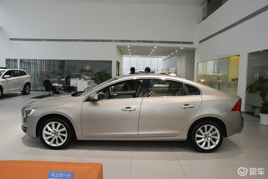 【沃尔沃亚太s60l2016款2.