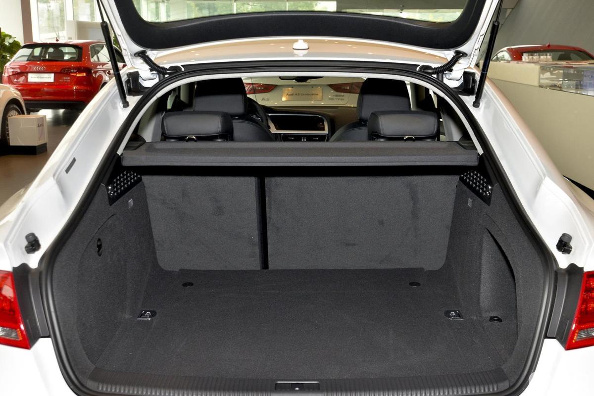 【奥迪a52016款sportback 45 tfsi quattro后排头枕汽车图片-汽车图片