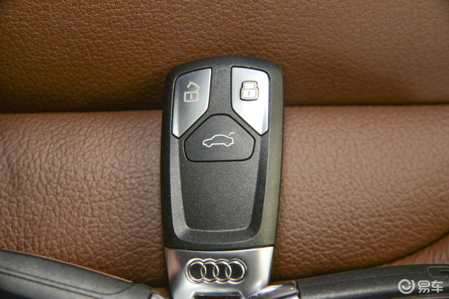 【奥迪q72016款45 tfsi 技术型钥匙汽车图片-汽车图片大全】-易车网