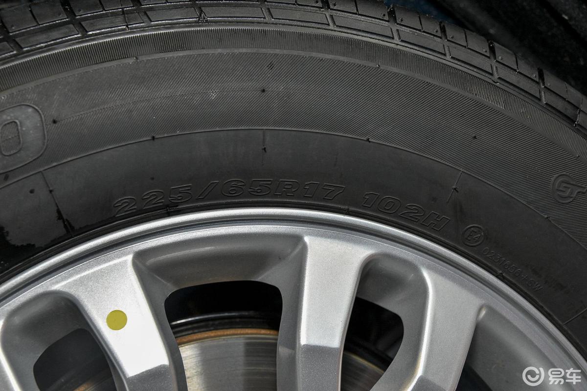 【比亚迪e62016款400 精英版轮胎规格汽车图片-汽车图片大全】-易车